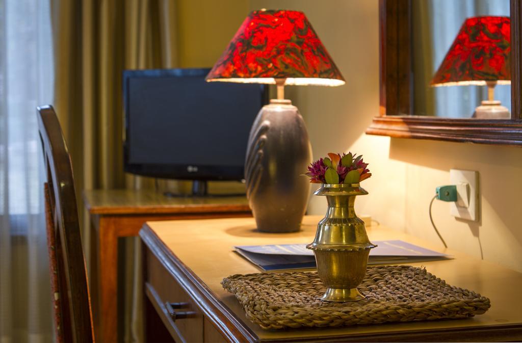 Hotel Ambassador By Ace Hotels Katmandu Dış mekan fotoğraf